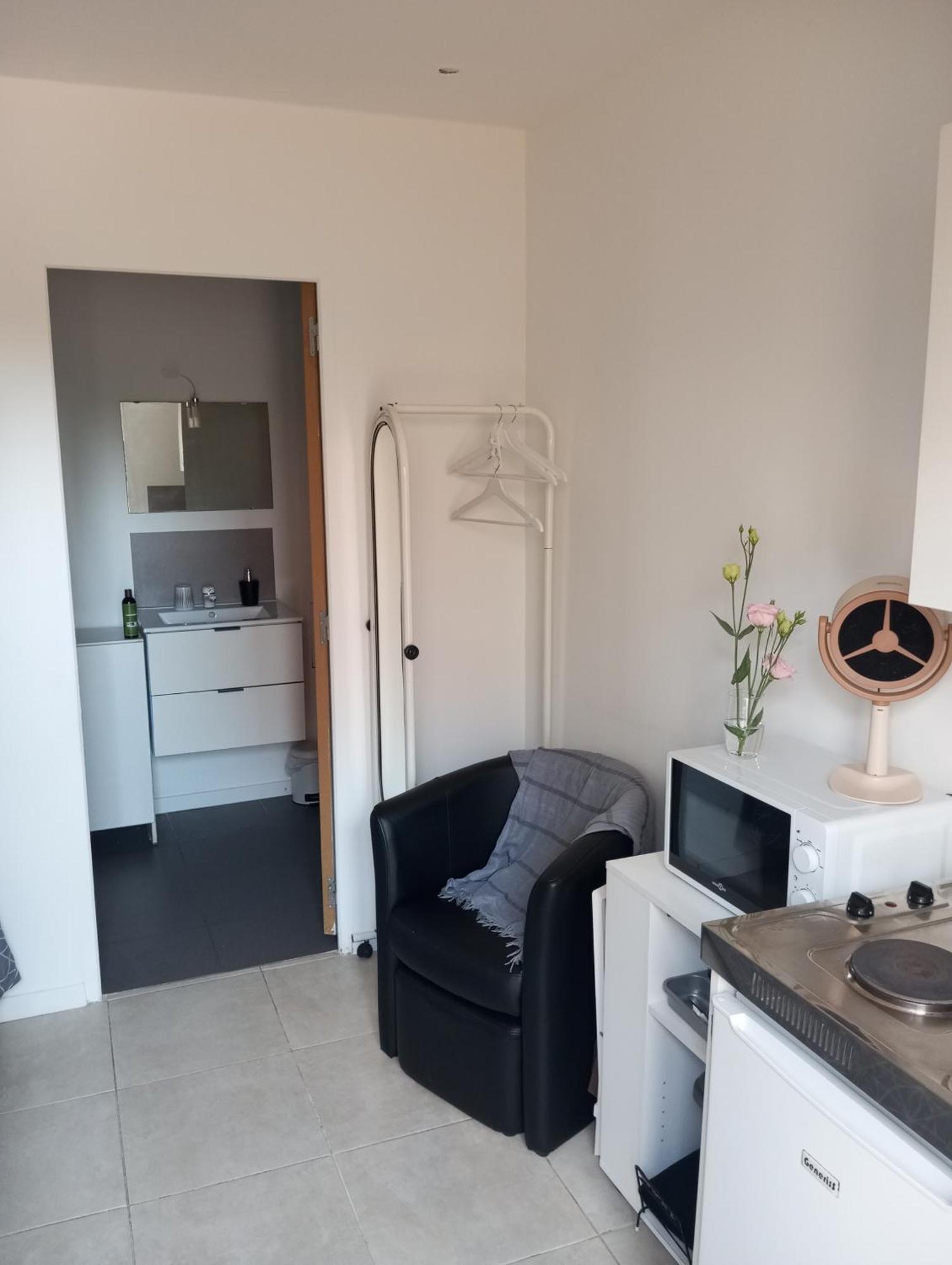 Studio De 14M2 Dans Une Maison Cagnes-sur-Mer Exterior photo